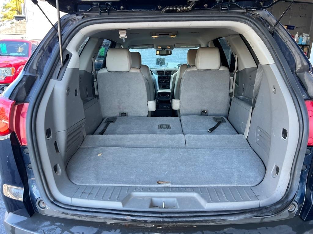 Chevrolet Traverse 2LT AWD 2011