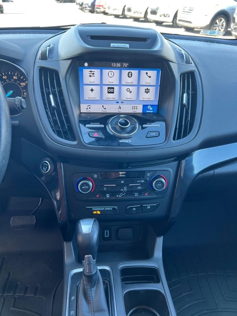 Ford Escape Titanium 4WD 2017