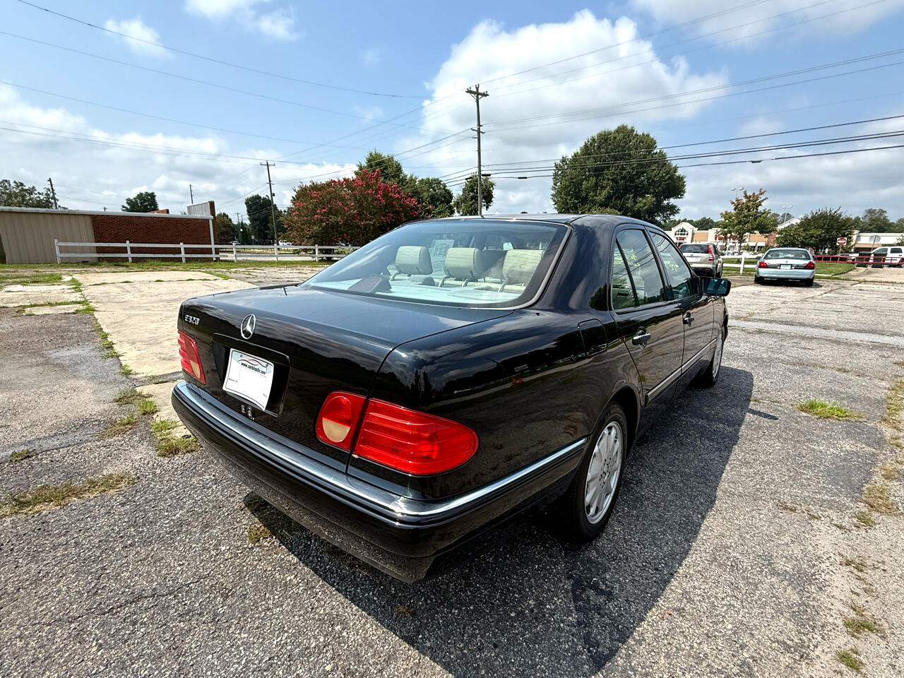 Mercedes-Benz E Class 4dr Sdn 3.2L 1997 Mercedes-Benz E Class 4dr Sdn 3.2L 1997