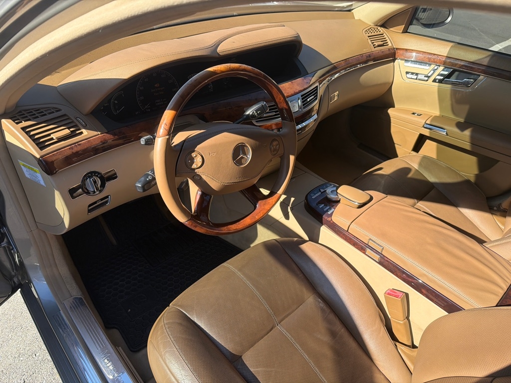 Mercedes-Benz S-Class S550 4MATIC 2009