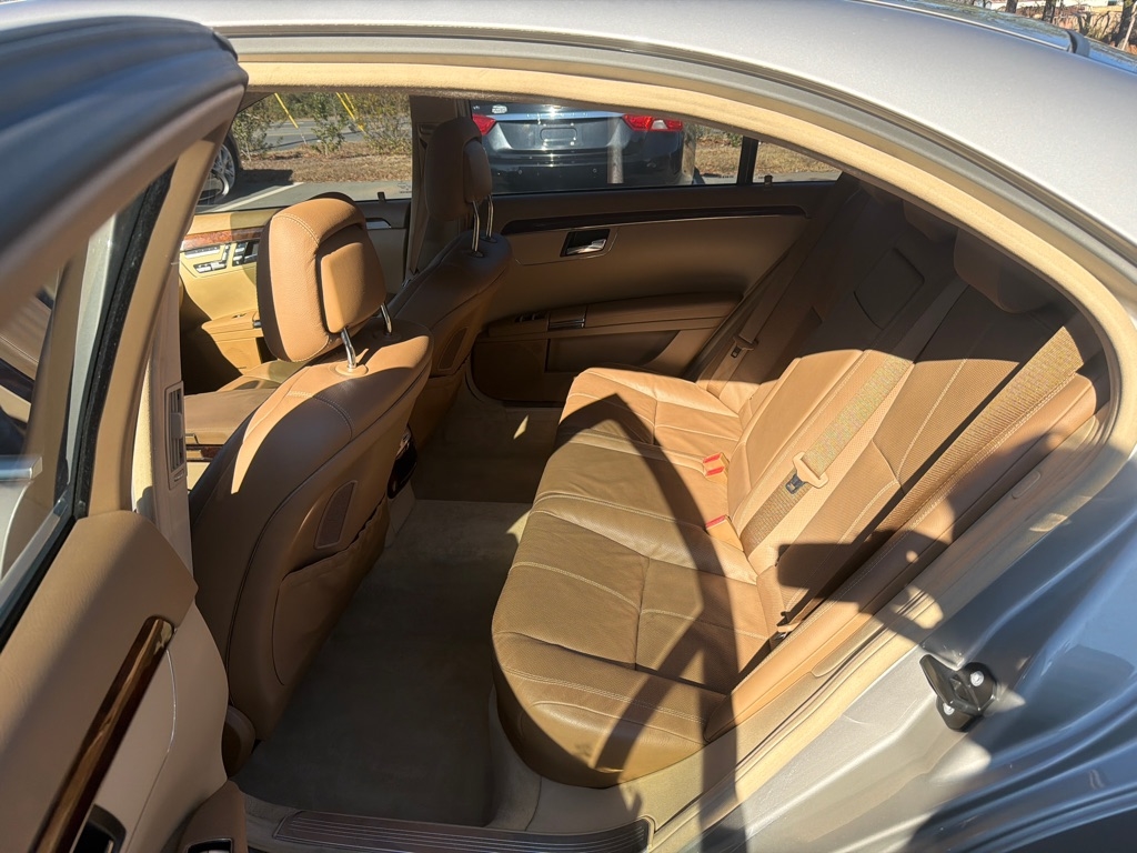 Mercedes-Benz S-Class S550 4MATIC 2009