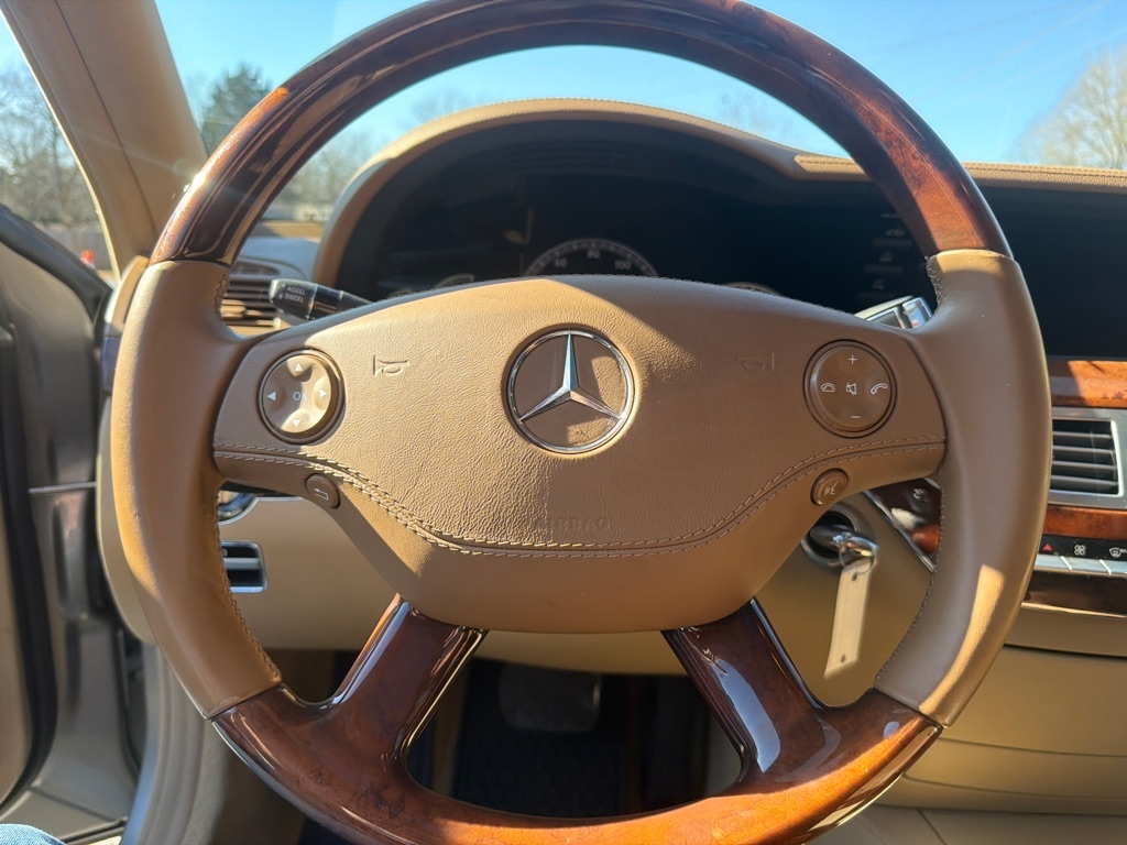 Mercedes-Benz S-Class S550 4MATIC 2009