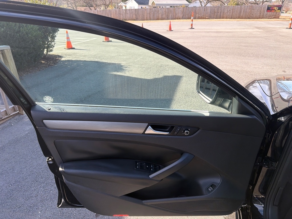 Volkswagen Passat 1.8T SE AT PZEV 2014