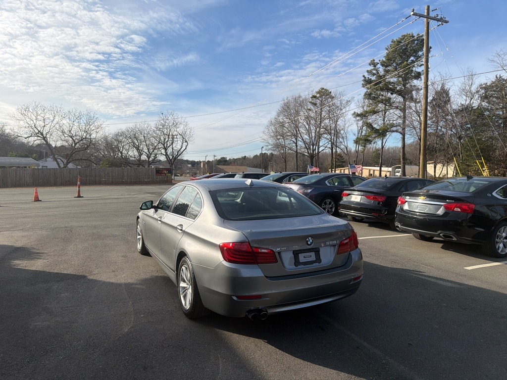 BMW 5-Series 528i xDrive 2016