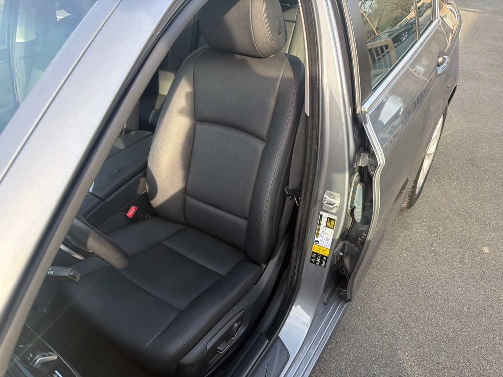 BMW 5-Series 528i xDrive 2016