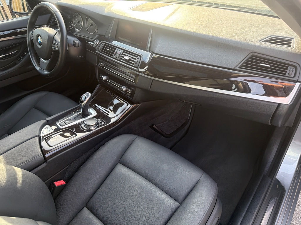 BMW 5-Series 528i xDrive 2016