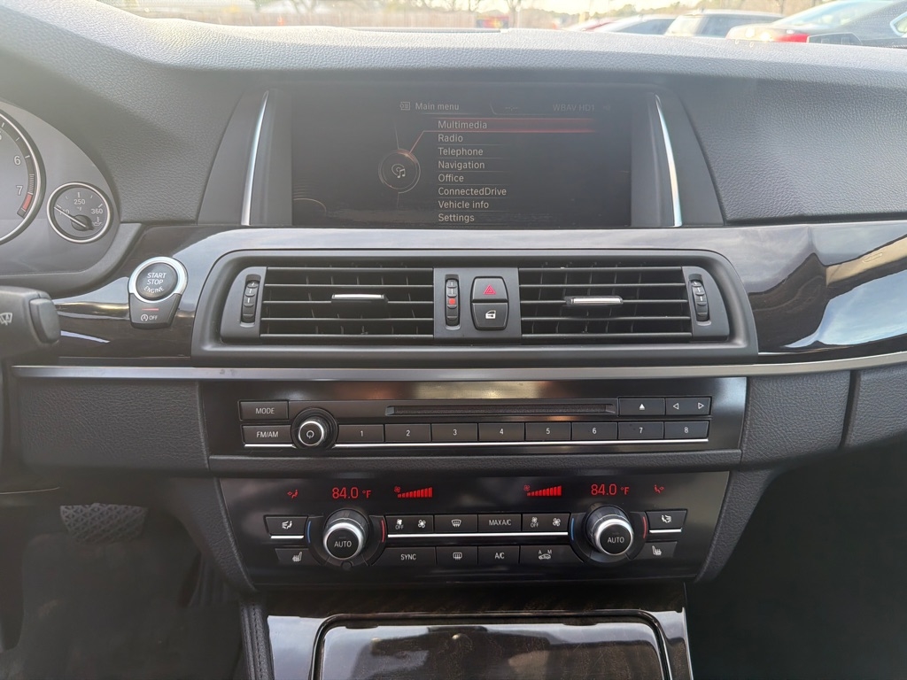 BMW 5-Series 528i xDrive 2016