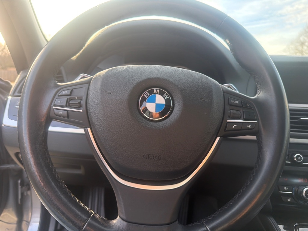 BMW 5-Series 528i xDrive 2016