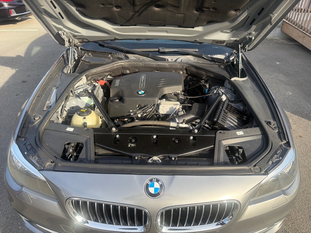 BMW 5-Series 528i xDrive 2016