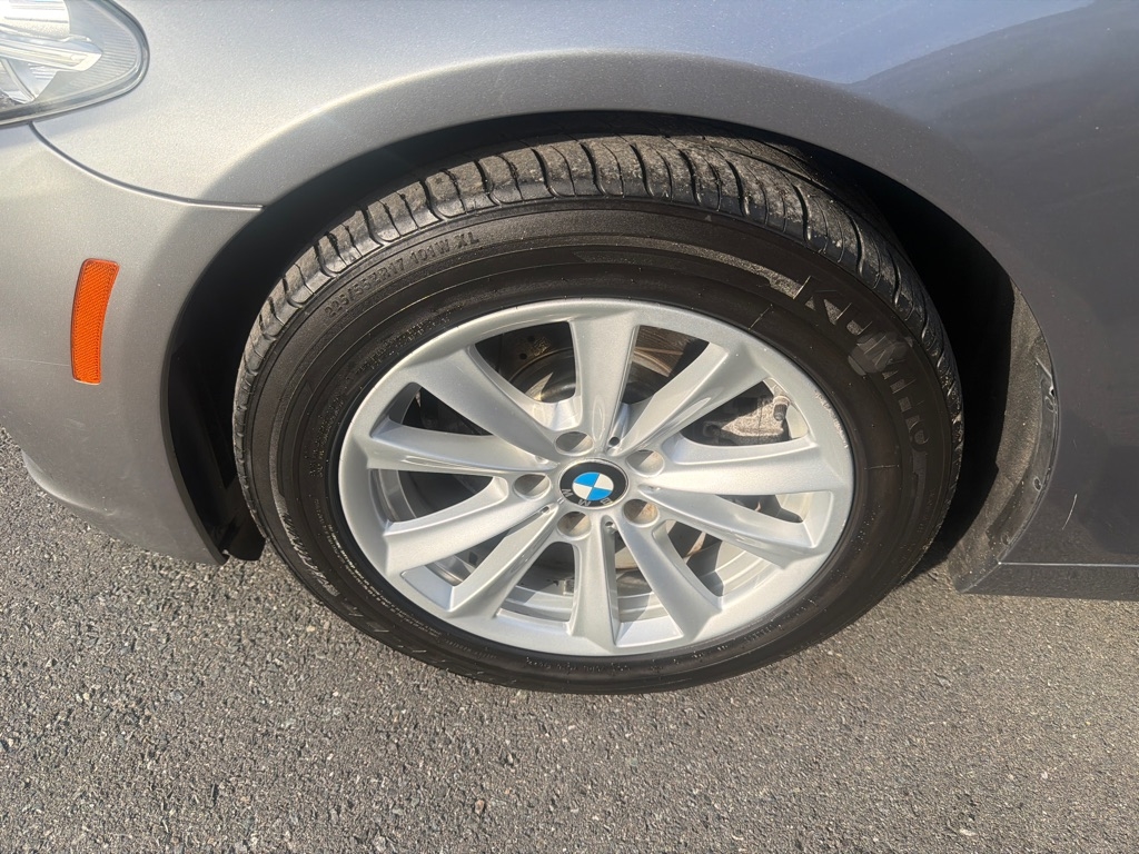 BMW 5-Series 528i xDrive 2016