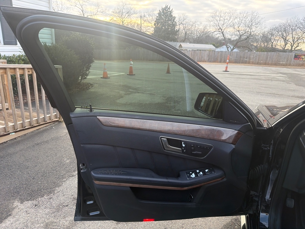 Mercedes-Benz E-Class E350 4MATIC Sedan 2013