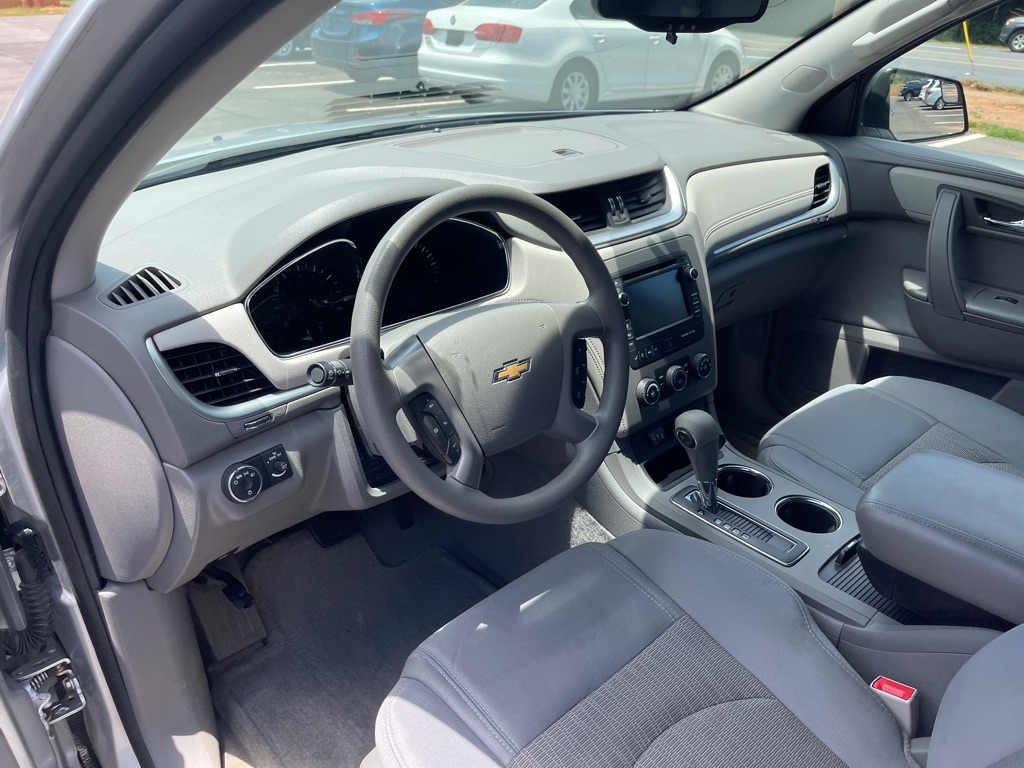 Chevrolet Traverse LS FWD w/PDC 2014