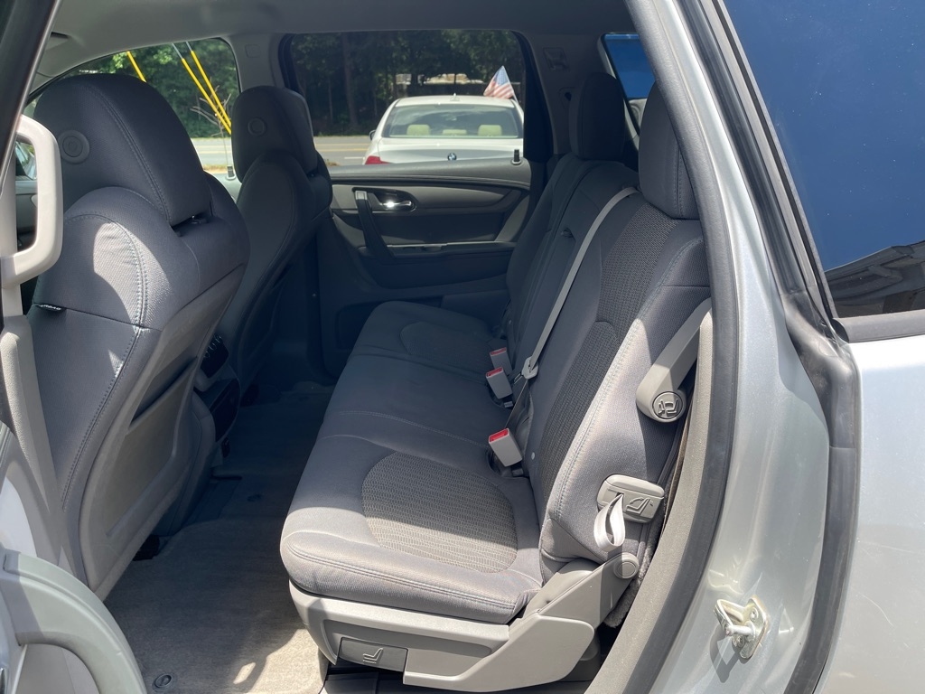 Chevrolet Traverse LS FWD w/PDC 2014