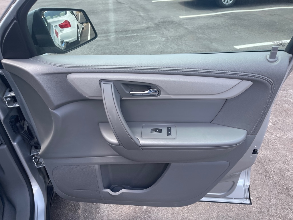 Chevrolet Traverse LS FWD w/PDC 2014