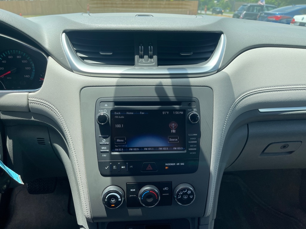 Chevrolet Traverse LS FWD w/PDC 2014