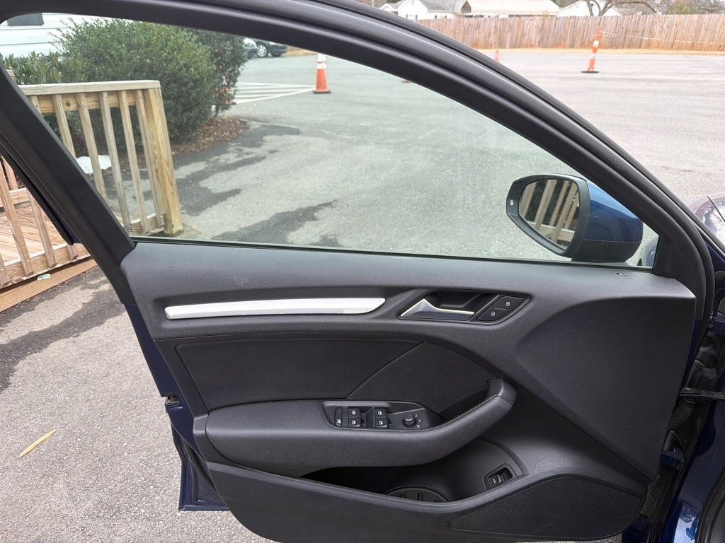 Audi A3 1.8T Premium FWD S tronic 2015