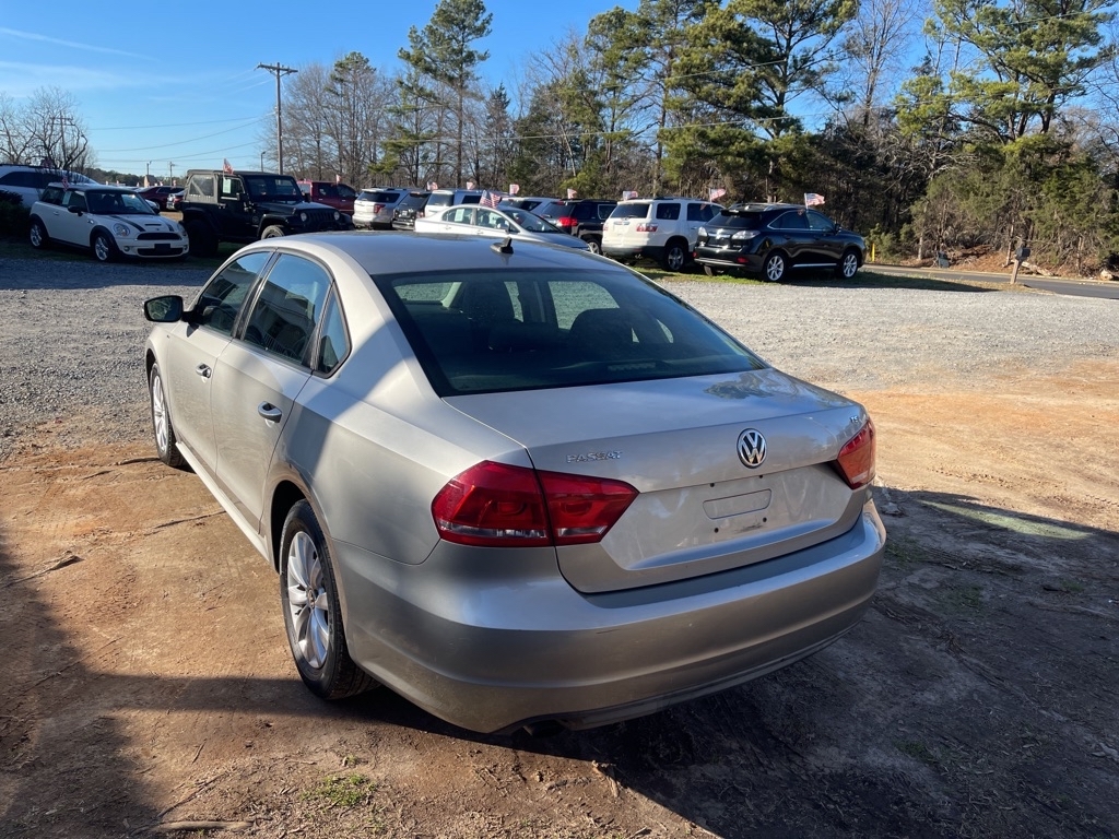 Volkswagen Passat 1.8T Wolfsburg AT 2014