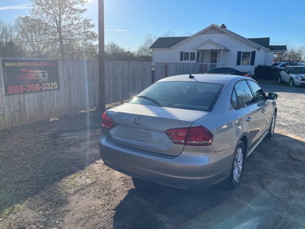 Volkswagen Passat 1.8T Wolfsburg AT 2014