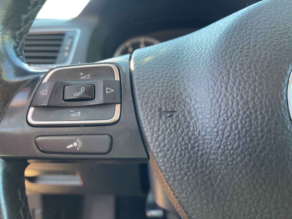 Volkswagen Passat 1.8T Wolfsburg AT 2014