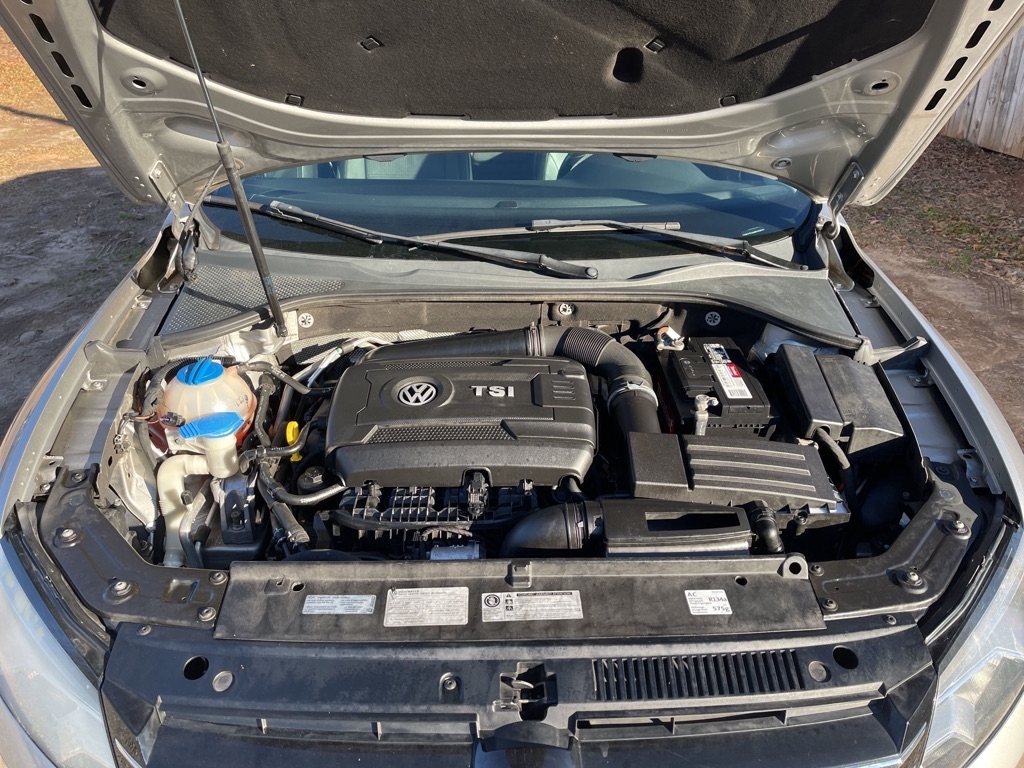 Volkswagen Passat 1.8T Wolfsburg AT 2014