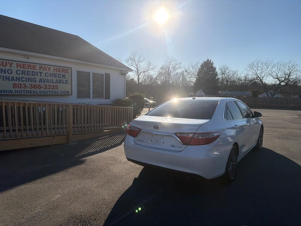 Toyota Camry Hybrid XLE 2015