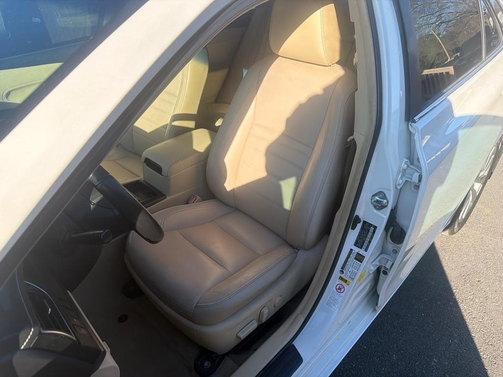 Toyota Camry Hybrid XLE 2015