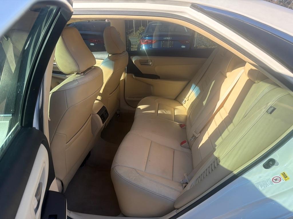 Toyota Camry Hybrid XLE 2015