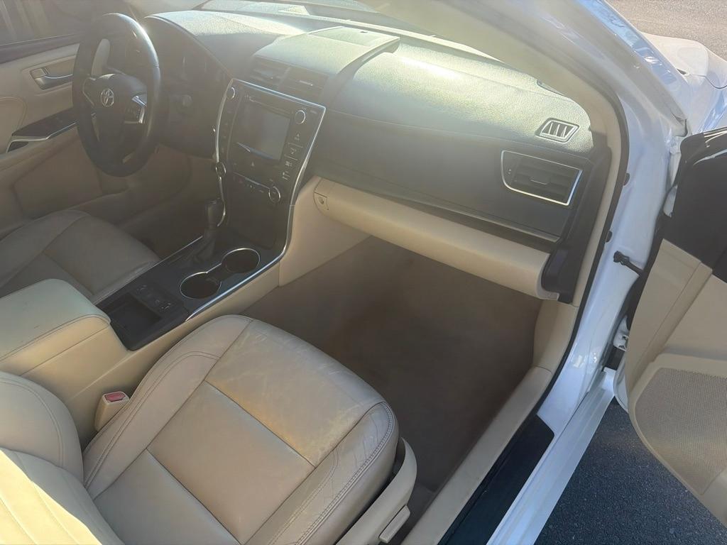 Toyota Camry Hybrid XLE 2015