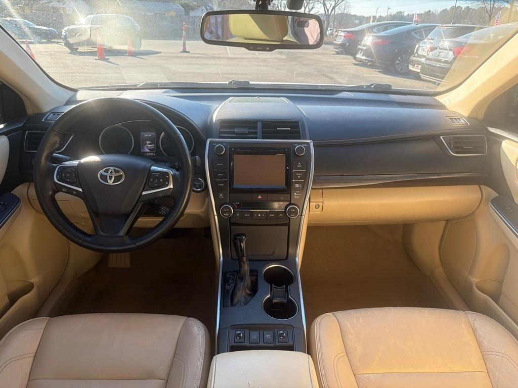 Toyota Camry Hybrid XLE 2015