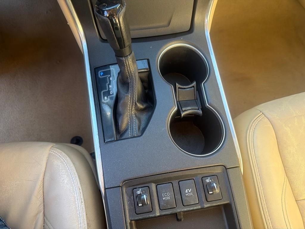 Toyota Camry Hybrid XLE 2015