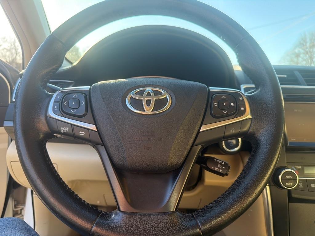 Toyota Camry Hybrid XLE 2015