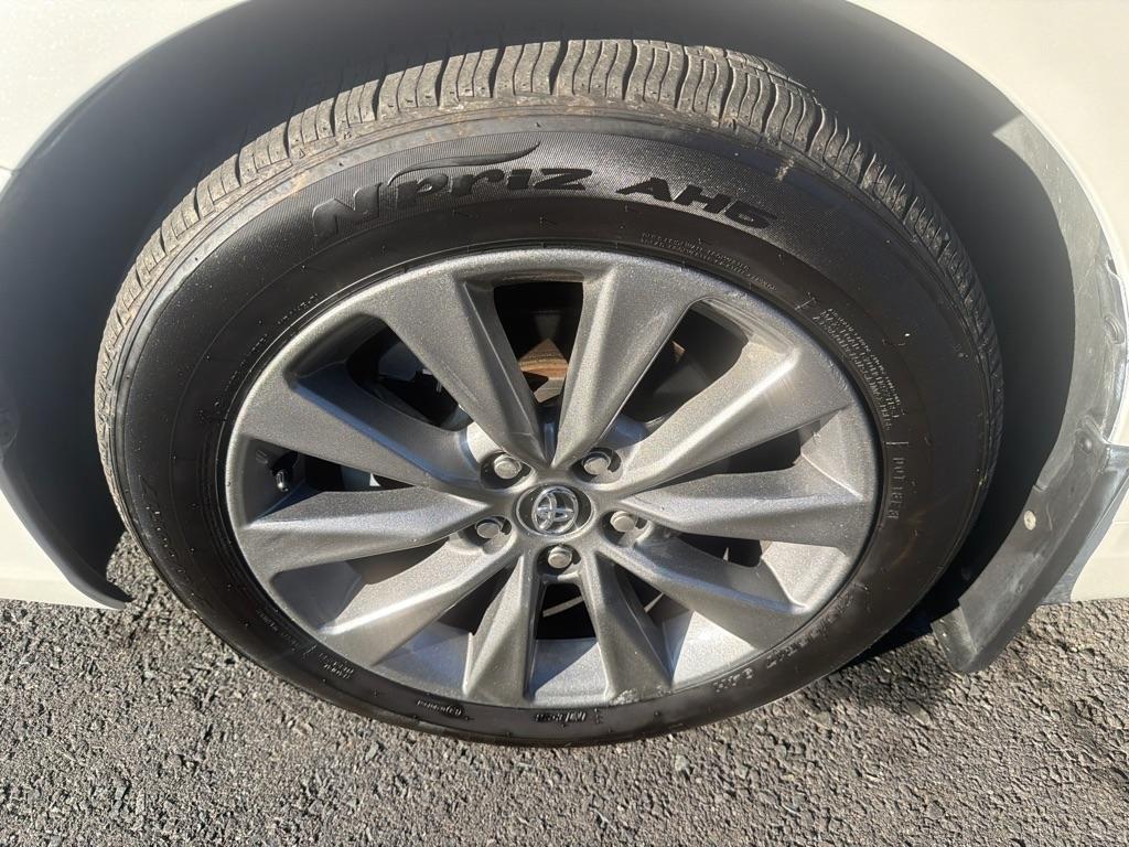 Toyota Camry Hybrid XLE 2015