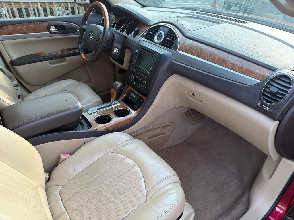 Buick Enclave Premium FWD 2012