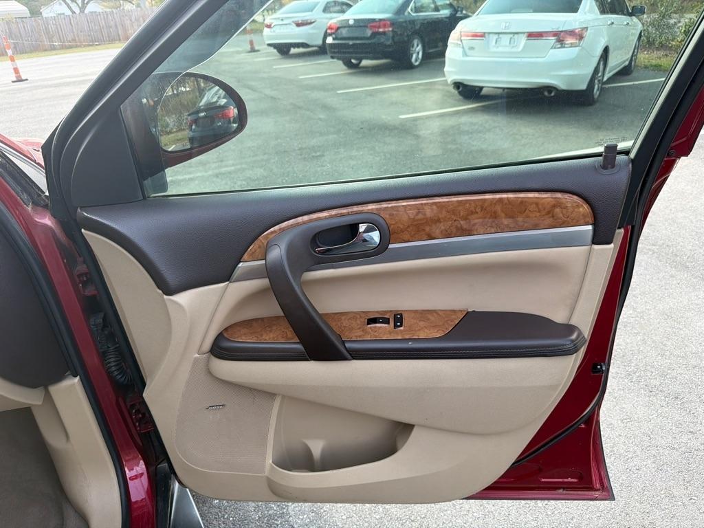 Buick Enclave Premium FWD 2012