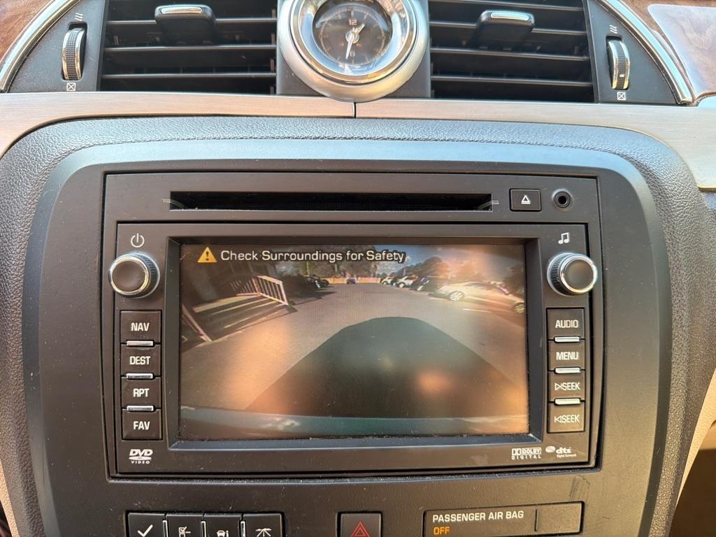 Buick Enclave Premium FWD 2012