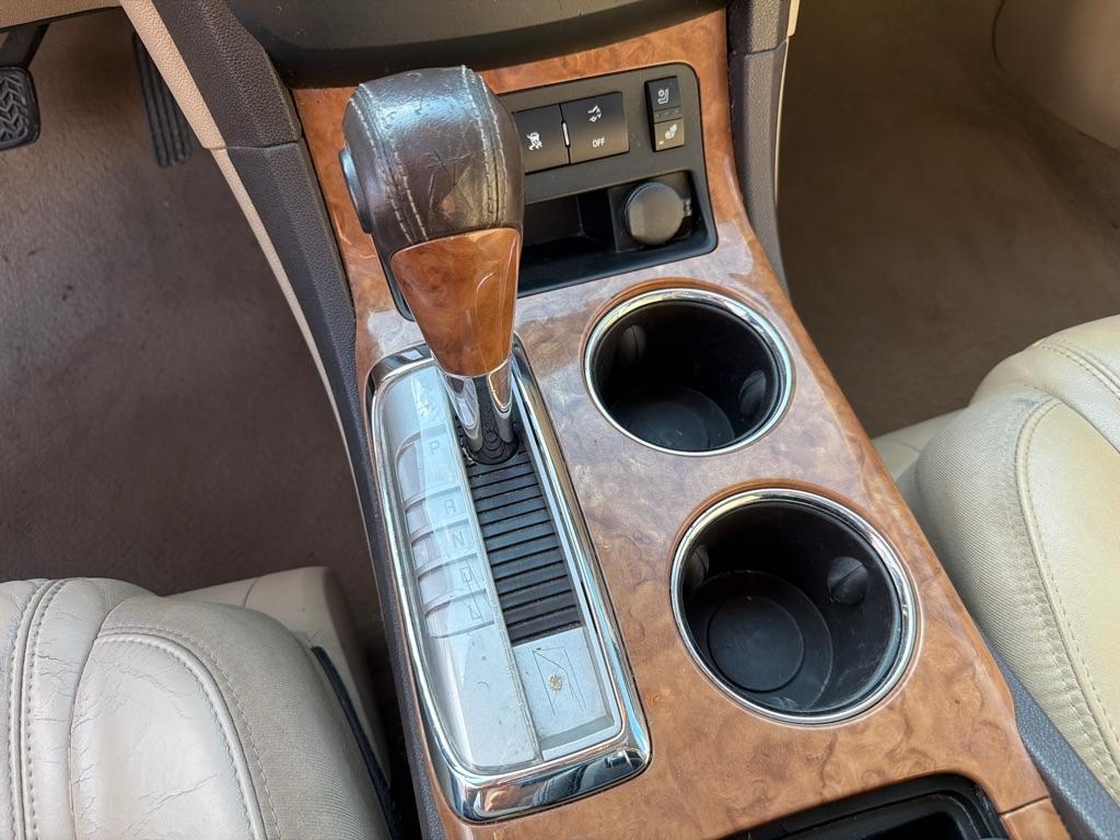 Buick Enclave Premium FWD 2012