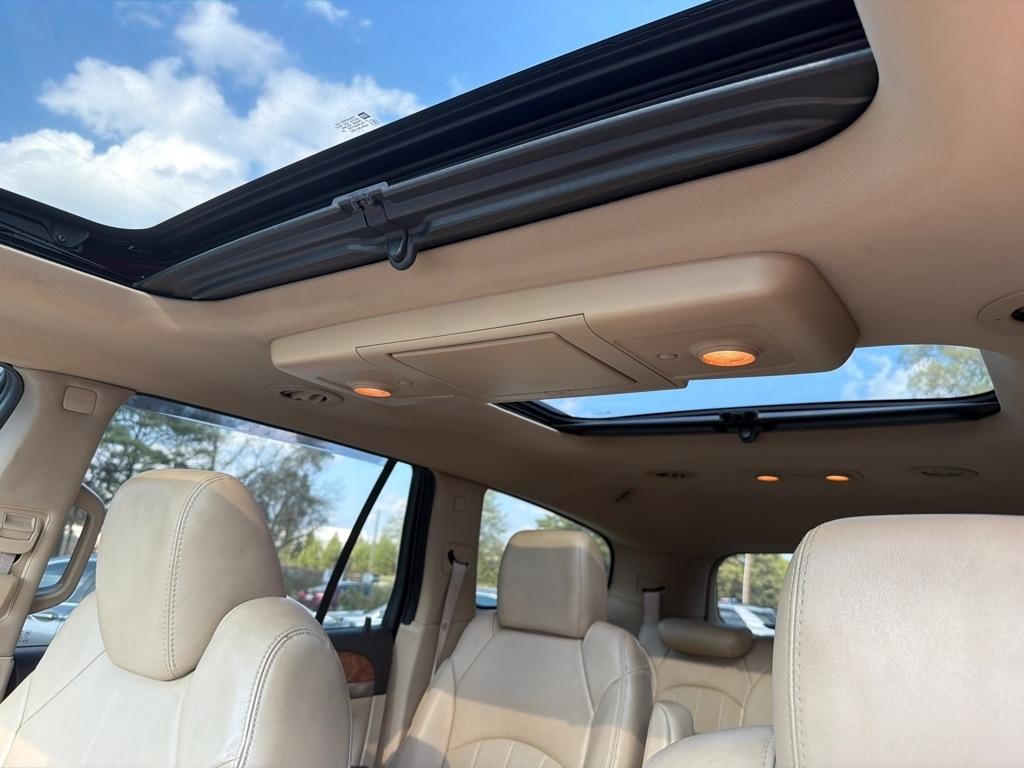 Buick Enclave Premium FWD 2012