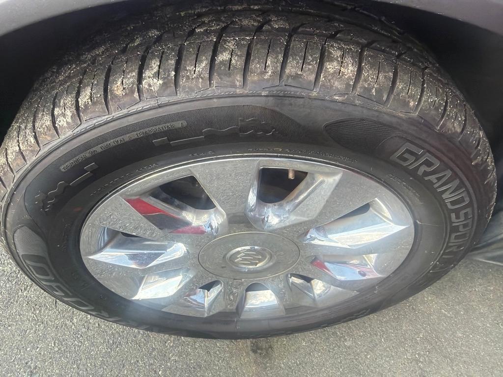 Buick Enclave Premium FWD 2012