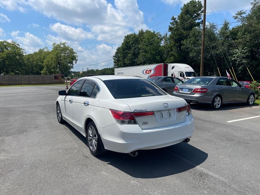 Honda Accord EX-L V-6 Sedan AT 2011