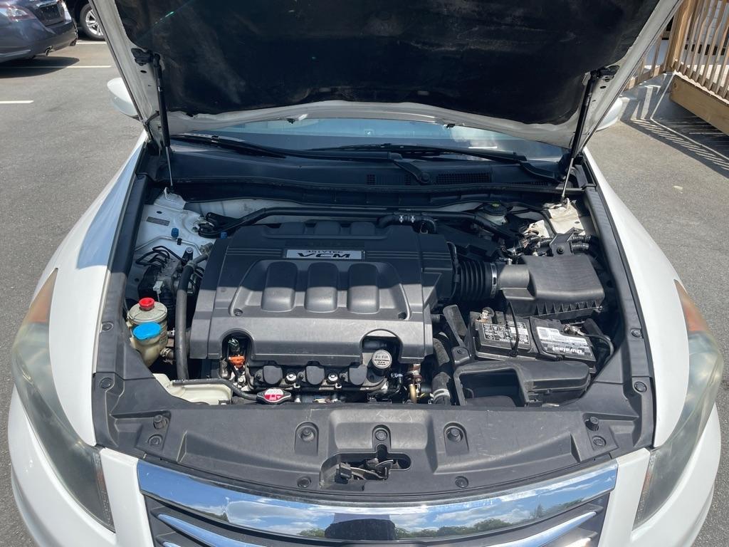 Honda Accord EX-L V-6 Sedan AT 2011