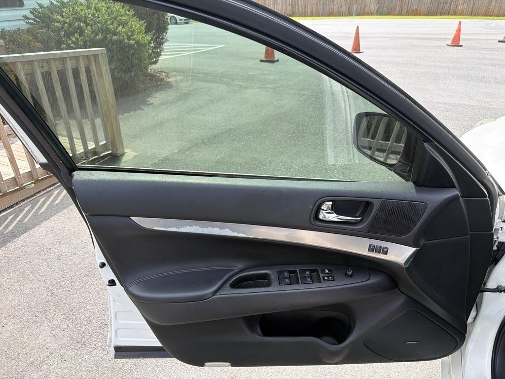 Infiniti G Sedan 37x AWD 2013