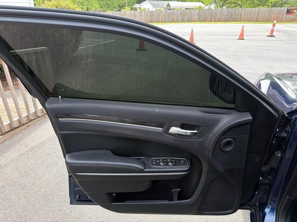 Chrysler 300 Limited RWD 2015