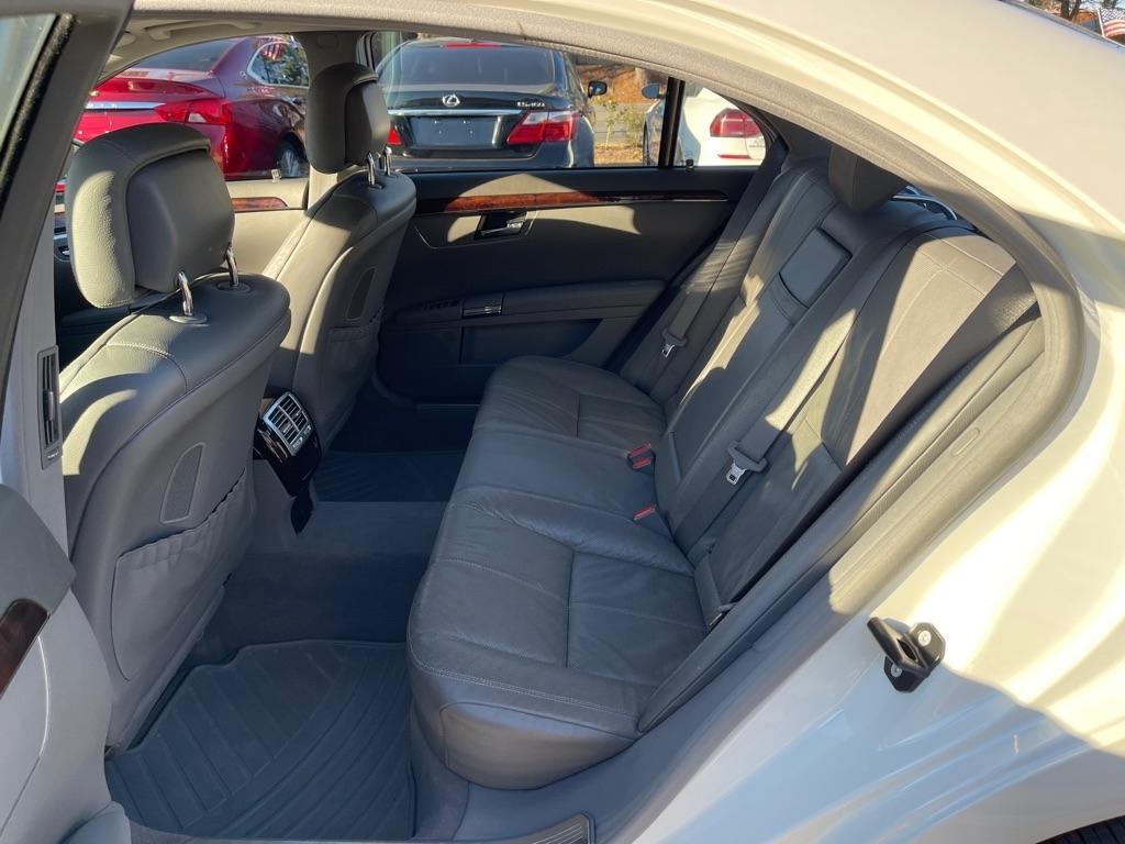 Mercedes-Benz S-Class S550 2007