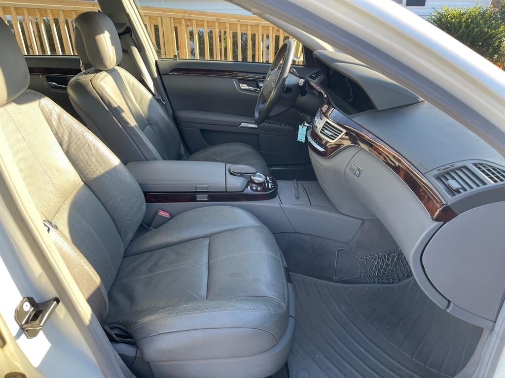 Mercedes-Benz S-Class S550 2007