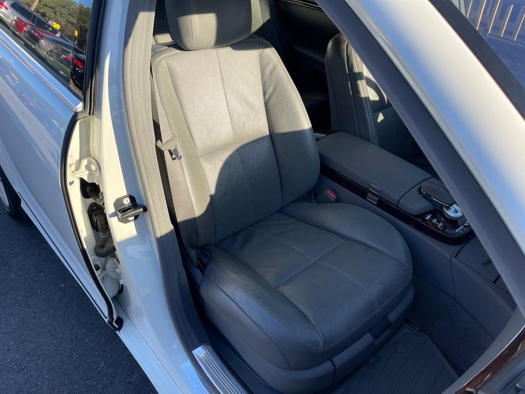 Mercedes-Benz S-Class S550 2007