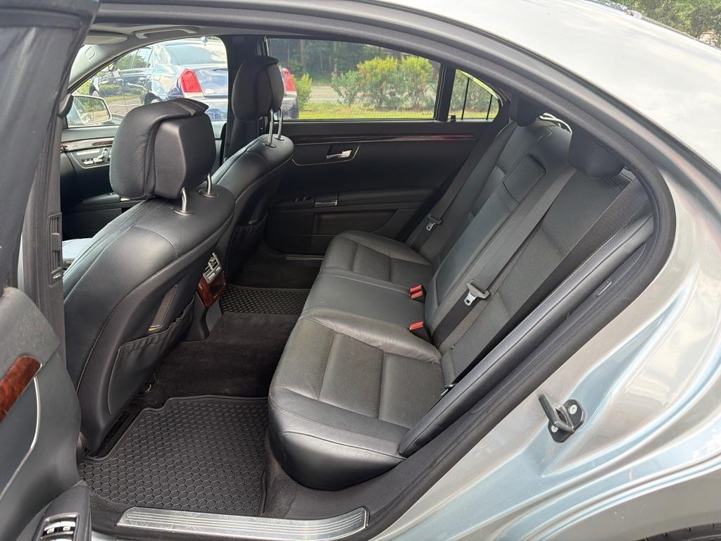 Mercedes-Benz S-Class S550 4-MATIC 2013