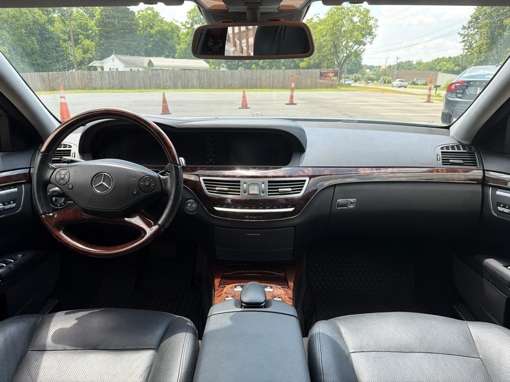 Mercedes-Benz S-Class S550 4-MATIC 2013