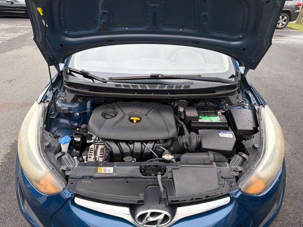 Hyundai Elantra SE 6AT 2015