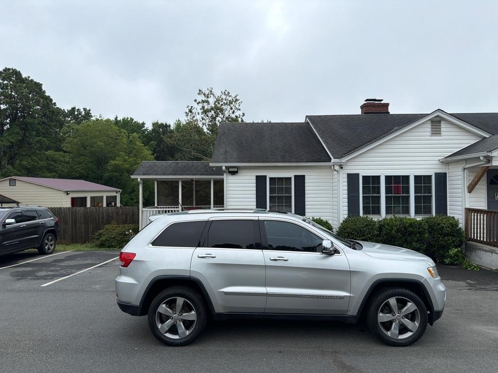 Jeep Grand Cherokee Limited 2WD 2012