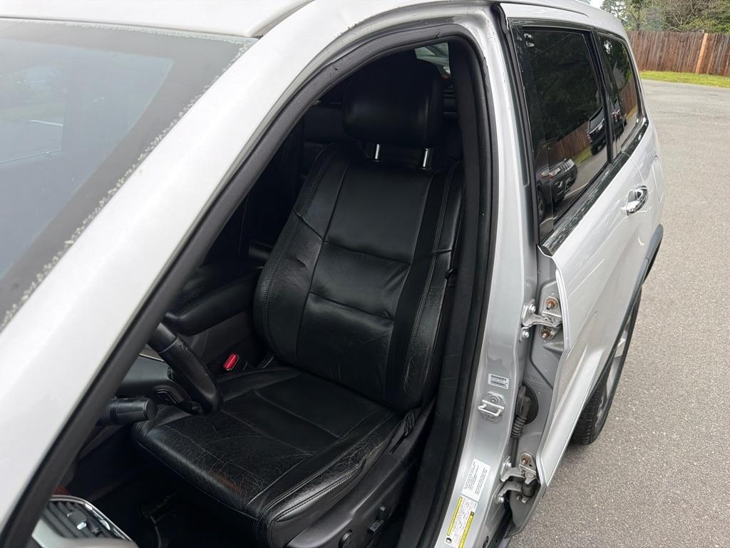 Jeep Grand Cherokee Limited 2WD 2012